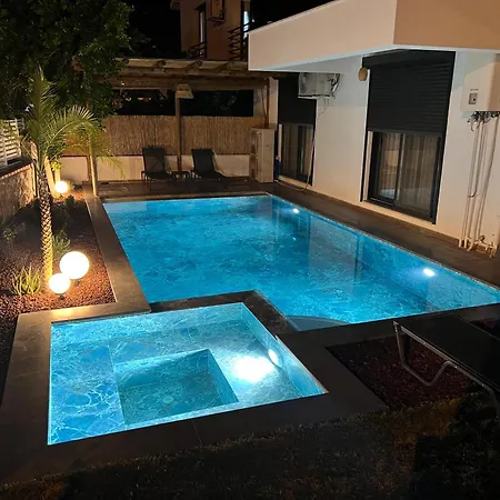 Casa Oliva 3 With Sauna Jakuzzi Pool & Bbq * Fethiye