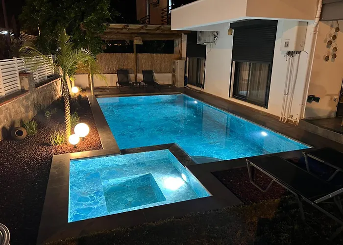 Casa Oliva 3 With Sauna Jakuzzi Pool & Bbq * Fethiye